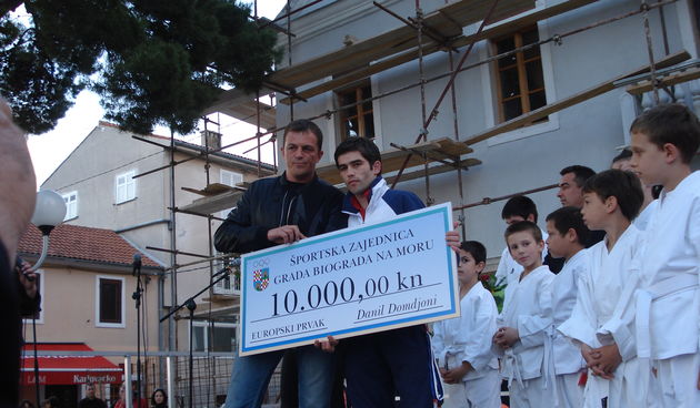 Doček Danila Domdjonija u Biogradu