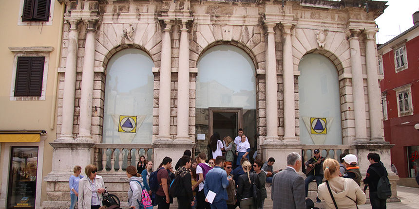 Image 432685 (auto) Image 432685 (auto)