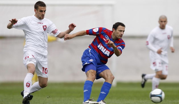 Zagreb, 020410. Stadion NK Zagreba u Kranjcevicevoj. Utakmica T-Com 1. HNL, 23. kolo. Zagreb – Hajduk.  Na fotografiji: Ivan Parlov i Josip Skoko. Foto: Ronald Gorsic / CROPIX