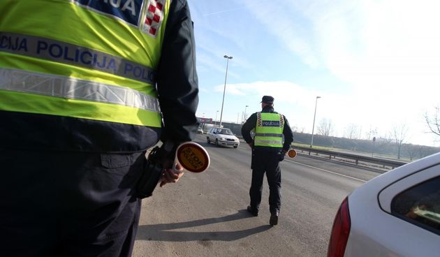 Prometna policija, policija na cesti
