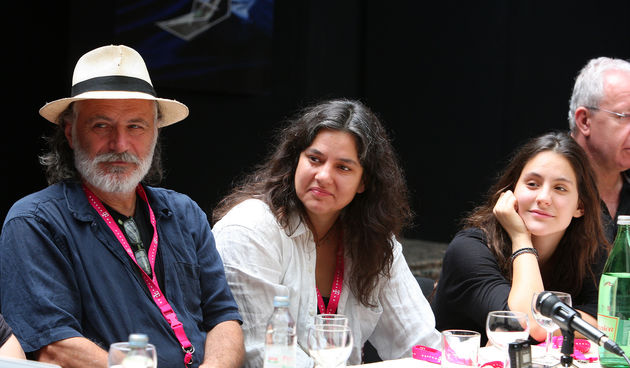 Rade Serbedzija sa zenom Lenkom i kcerkom Ninom. Foto: Davor Pongracic / CROPIX