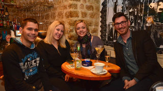 U caffe galeriji “Đina” otvorena izložba “Gospoda Glembajevi” U caffe galeriji “Đina” otvorena izložba “Gospoda Glembajevi”