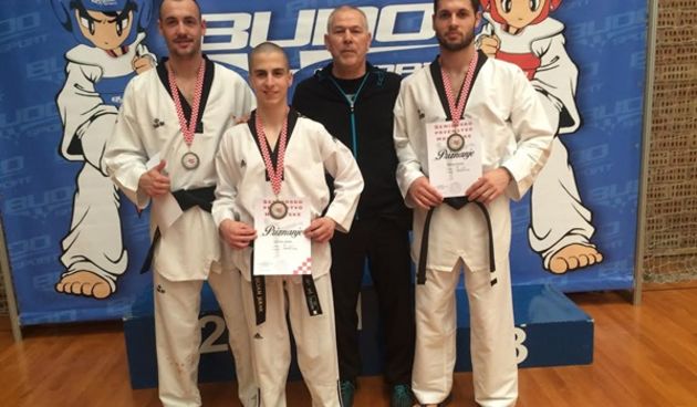 Seniori Taekwondo kluba Zadar