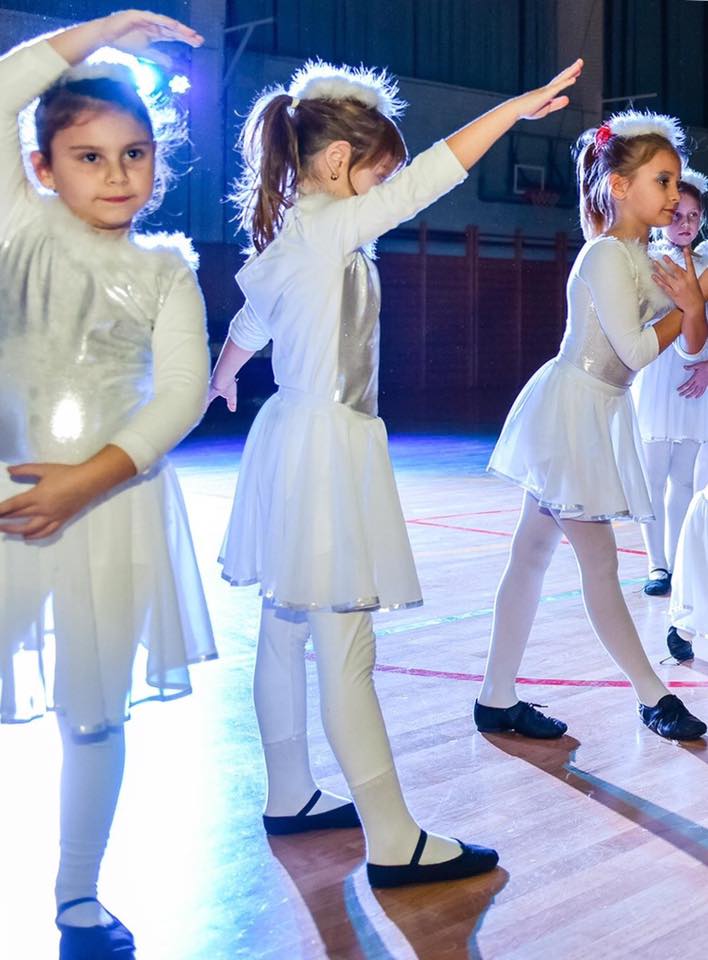 Plesna Božićna čarolija na otoku Pagu