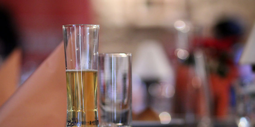 Restoran Atriji na Poluotoku. Karlovacka pivovara organizirala je degustaciju domaceg i stranog piva iz svog portfelja, te portfelja Heineken-a. Foto-SAŠA ČUKA Restoran Atriji na Poluotoku. Karlovacka pivovara organizirala je degustaciju domaceg i stranog piva iz svog portfelja, te portfelja Heineken-a. Foto-SAŠA ČUKA