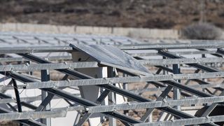 U Zatonu Obrovačkom bura uništila jednu od najvećih solarnih elektrana u Hrvatskoj U Zatonu Obrovačkom bura uništila jednu od najvećih solarnih elektrana u Hrvatskoj