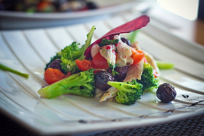 Restoran Bruschetta: Dani dimljenih i mariniranih Cromarisovih proizvoda (3) Restoran Bruschetta: Dani dimljenih i mariniranih Cromarisovih proizvoda (3)