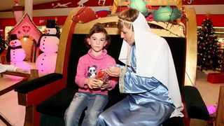 Sv. Luce razveselila mališane u Supernova centru, Foto: Iva Perinčić Sv. Luce razveselila mališane u Supernova centru, Foto: Iva Perinčić