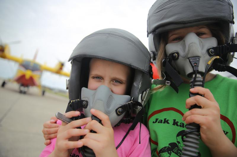 Štićenici humanitarne udruge “Jak kao Jakov” u posjeti zračnoj bazi Zemunik, Foto: Filip Brala/PIXSELL Štićenici humanitarne udruge “Jak kao Jakov” u posjeti zračnoj bazi Zemunik, Foto: Filip Brala/PIXSELL