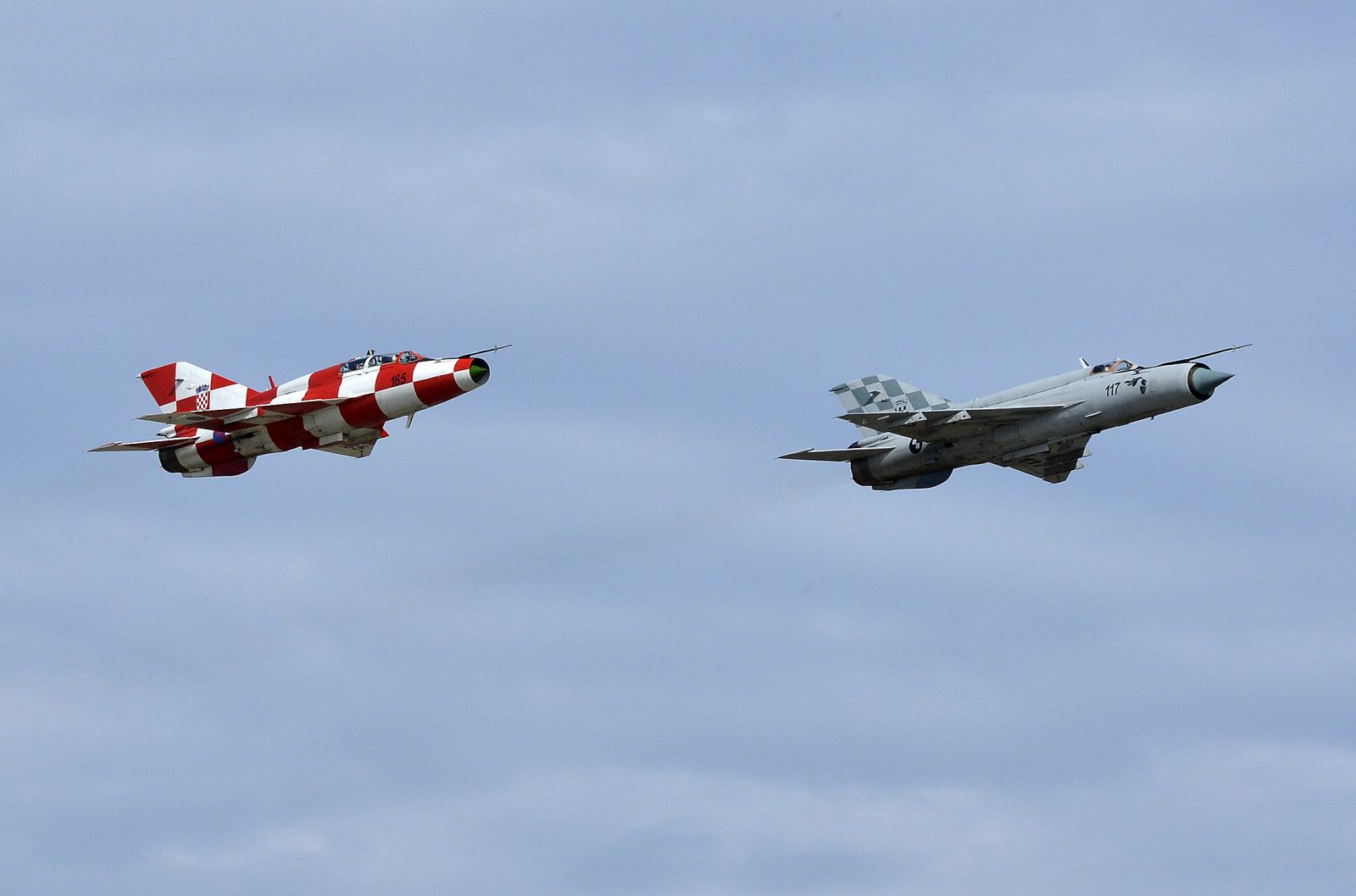 Vježbe pilota borbenih MIG-ova Vježbe pilota borbenih MIG-ova