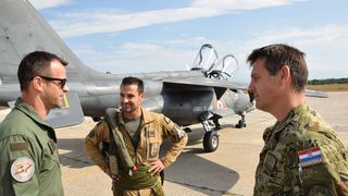 Francuski vojni avioni u vojarni “Pukovnik Mirko Vukušić”u Zemuniku Francuski vojni avioni u vojarni “Pukovnik Mirko Vukušić”u Zemuniku