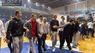 Humanitarno gledanje utakmice Zadar-Cibona (85-84) u Jazinama Humanitarno gledanje utakmice Zadar-Cibona (85-84) u Jazinama