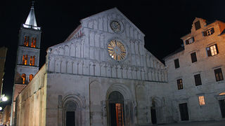 Image 1038695 (auto) Image 1038695 (auto)