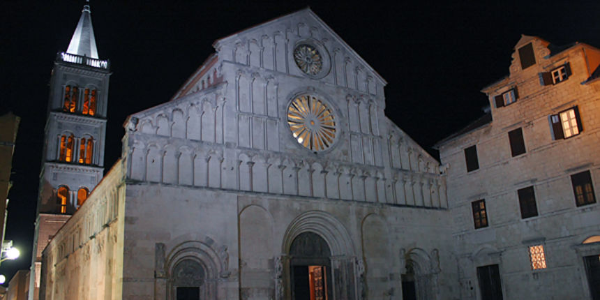 Image 1038695 (auto)