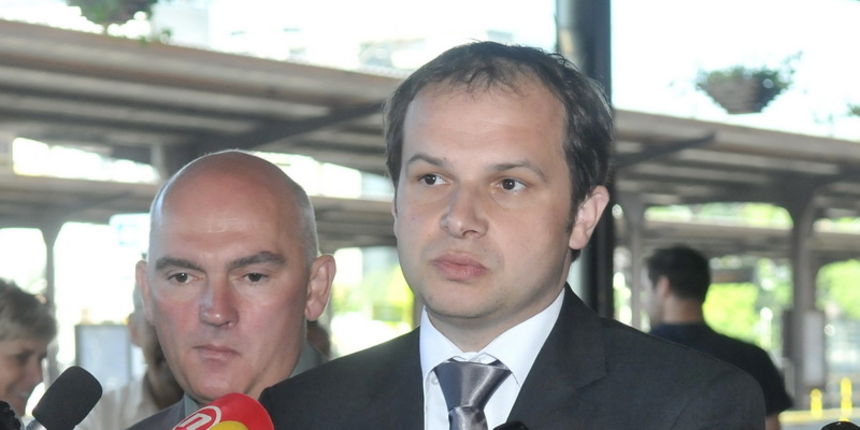 Zagreb, 110512. 
Novi ministar prometa Sinisa Hajdas Doncic obisao je Glavni kolodvor, a nakon toga dao izvavu za medije
Foto: Bruno Konjevic / CROPIX