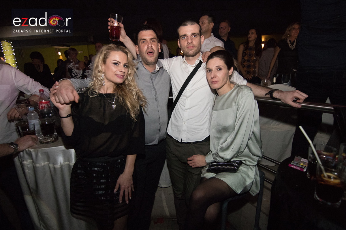 Ludnica u Saturnusu: Najbolji doček u svemiru i šire Ludnica u Saturnusu: Najbolji doček u svemiru i šire