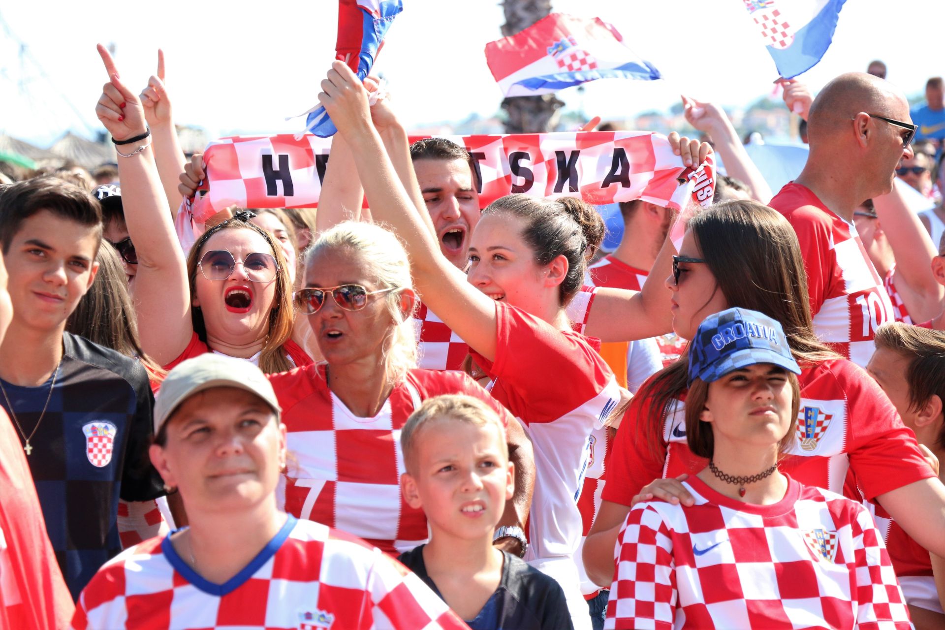 Na Viru se svim srcem navijalo za Vatrene