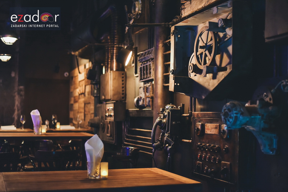 Uskrs u Harbor Cookhouse & Clubu uz klapu Iskon Uskrs u Harbor Cookhouse & Clubu uz klapu Iskon