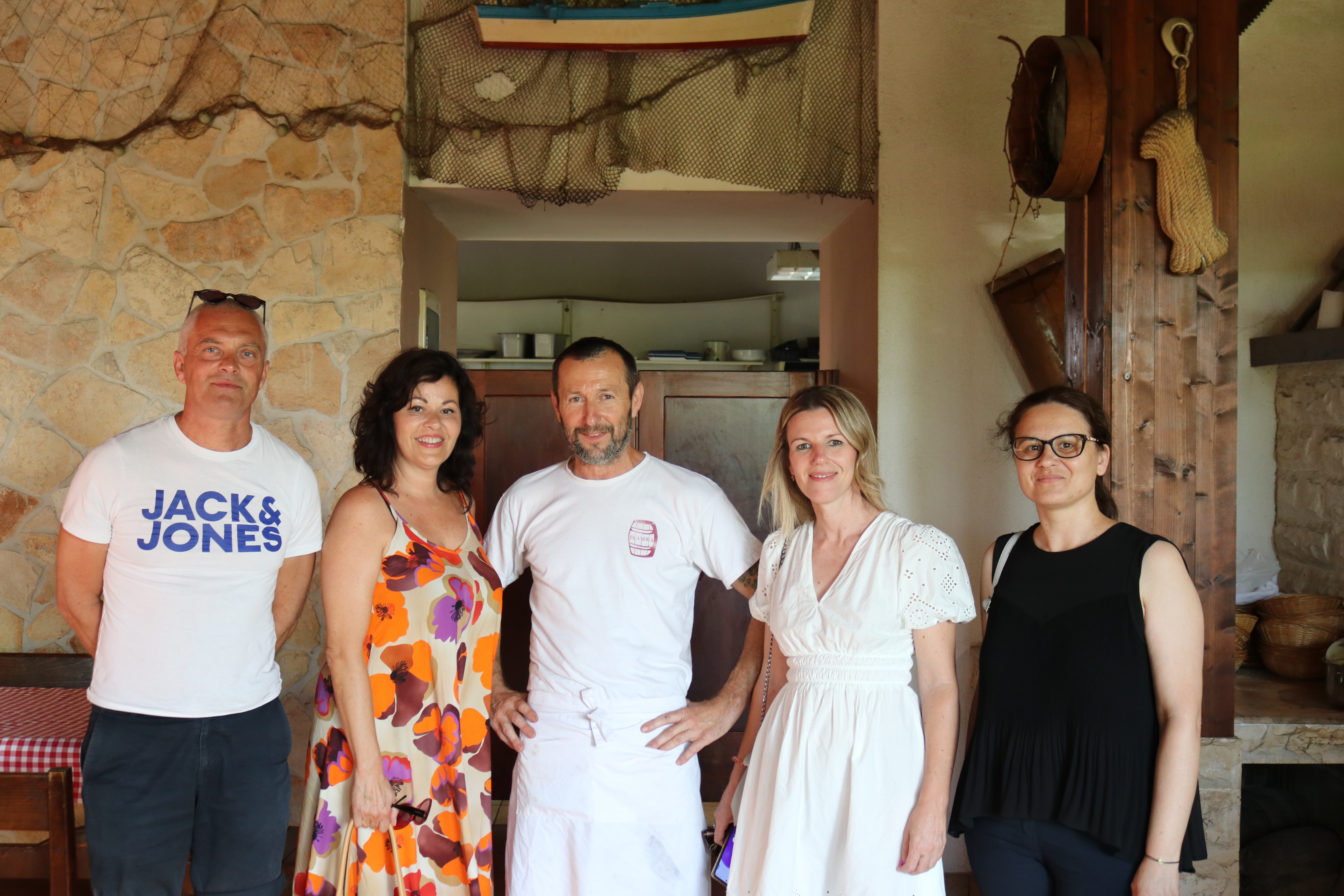 Dani izvornih tradicijskih jela privlačkih ribara i sabunjara Dani izvornih tradicijskih jela privlačkih ribara i sabunjara