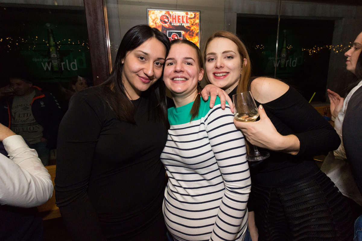 Doček 2017: Najluđa noć na zadarskom Poluotoku privukla više tisuća Zadrana i gostiju Doček 2017: Najluđa noć na zadarskom Poluotoku privukla više tisuća Zadrana i gostiju