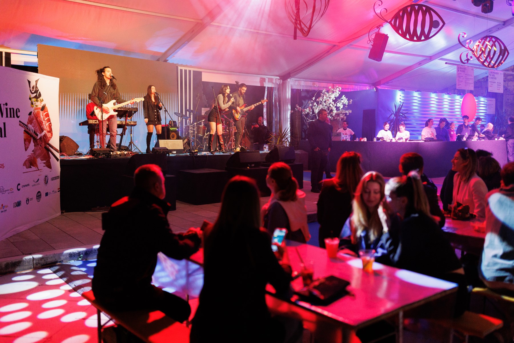 Tuna, Sushi & Wine festival Zadar: Koncert Lucije Marcelić & Pink Noise Tuna, Sushi & Wine festival Zadar: Koncert Lucije Marcelić & Pink Noise