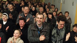 (V)Ladari i (V)Ladarice folklorne scene u Hrvatskoj još jednom oduševili Bibinjce. Foto: Leo Banić