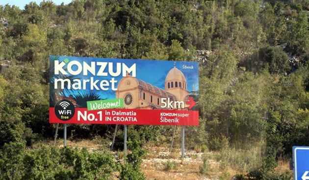 Juraj Dalmatinac i Dioklecijan kao Konzumovi manekeni, foto: tportal.hr