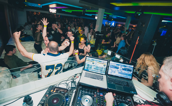 Ana Nikolić @ Hitch bar, 2.5.2015. (Foto: Ivan Toman)