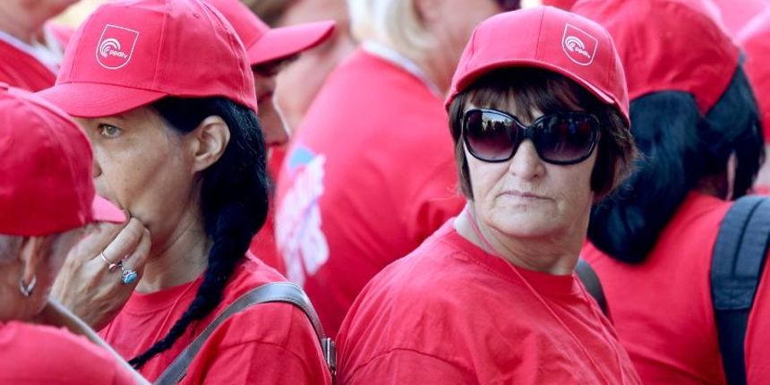 Prosvjed radnica Adria d.d. Zadar. Photo: Patrik Maček/PIXSELL