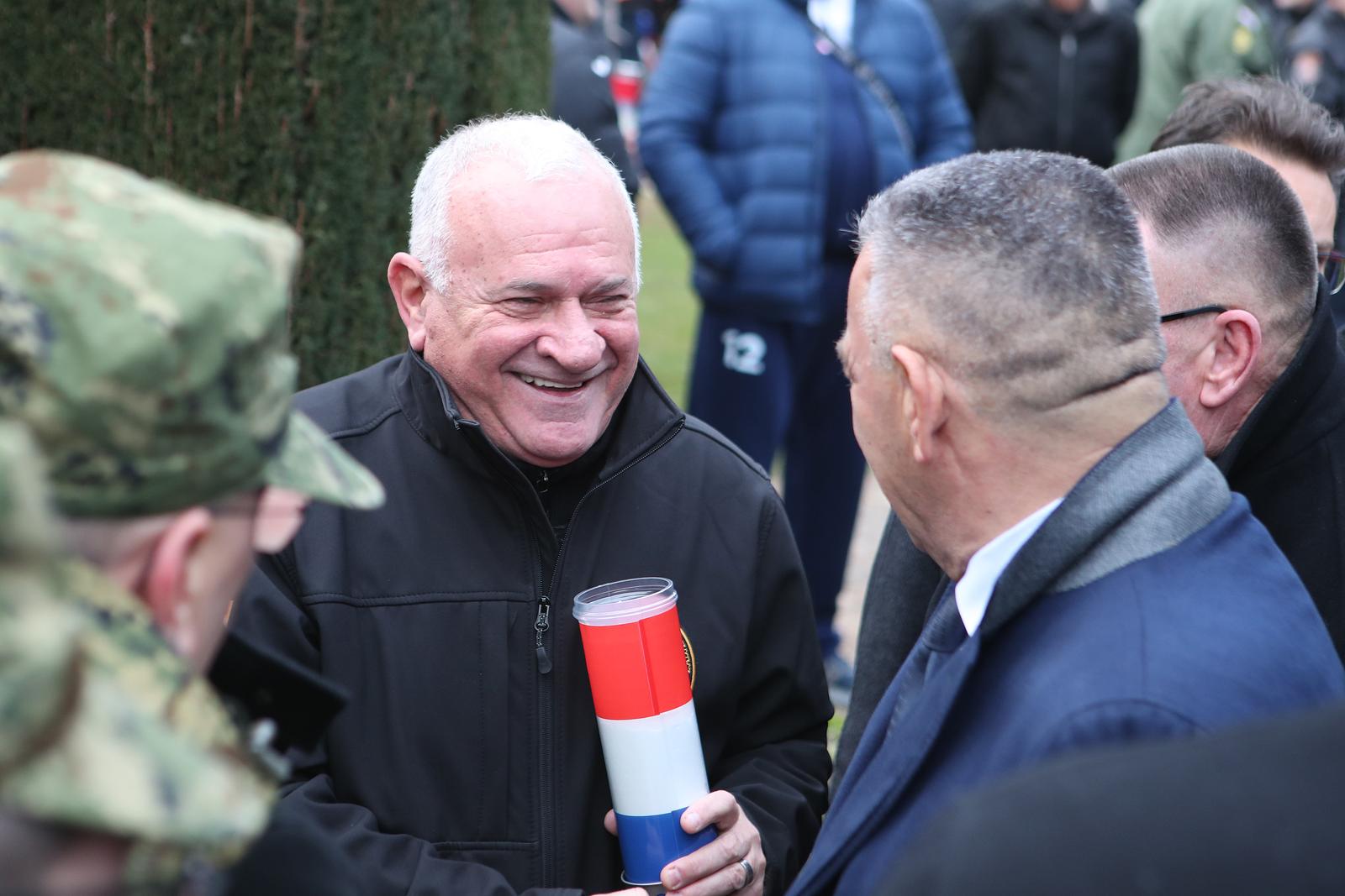 Na Gradskom groblju odana počast poginulim hrvatskim braniteljima povodom 30. obljetnice VRO Maslenica Na Gradskom groblju odana počast poginulim hrvatskim braniteljima povodom 30. obljetnice VRO Maslenica