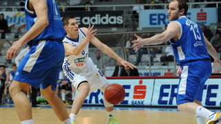 Zadar, 130413.
Dvorana Kresimira Cosica.
5. kolo A1 kosarkaske lige za prvaka izmedju KK Zadar i KK Kvarner.
Na fotografiji: detalj s utakmice; Olivari (8), Krivec (13).
Foto: Luka Gerlanc / CROPIX Zadar, 130413.
Dvorana Kresimira Cosica.
5. kolo A1 kosarkaske lige za prvaka izmedju KK Zadar i KK Kvarner.
Na fotografiji: detalj s utakmice; Olivari (8), Krivec (13).
Foto: Luka Gerlanc / CROPIX