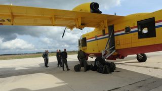Posade dvaju Canadiara vratili se s uspješne misije u sjevernoj Italiji Posade dvaju Canadiara vratili se s uspješne misije u sjevernoj Italiji