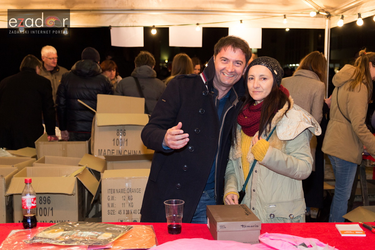 Humanitarni svjetlosni spektakl “Zaželi ljubav” na zadarskom Forumu, 18. veljače 2017. Humanitarni svjetlosni spektakl “Zaželi ljubav” na zadarskom Forumu, 18. veljače 2017.