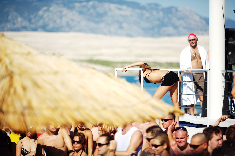 Image 1175665 (auto)