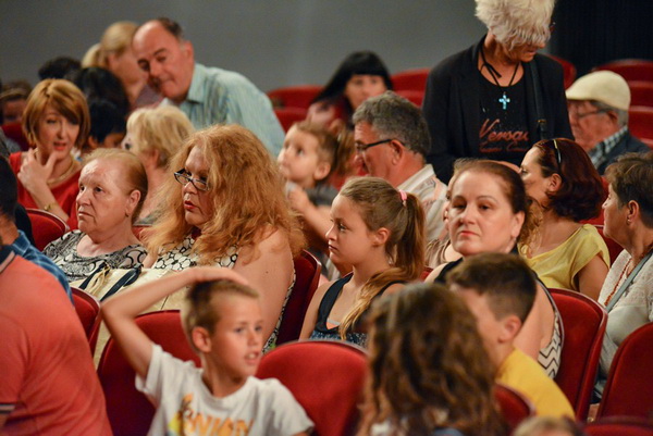 Circo Art u HNK Zadar izveo predstavu “Povratak u prirodu”