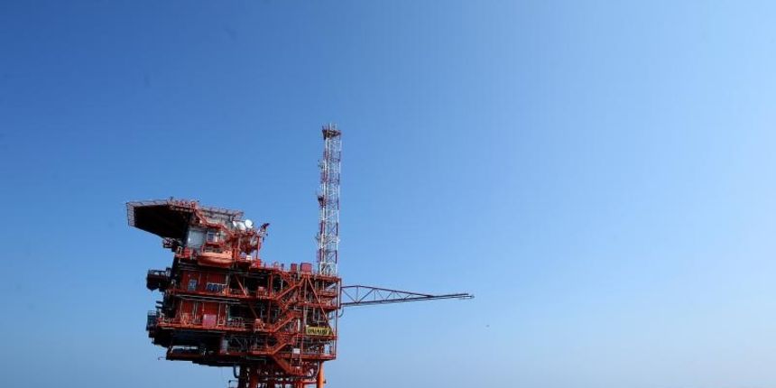 Plinska platforma Annamaria A na kojoj INA i AGIP eksploatiraju plin u Jadranskom moru. Photo: Boris Scitar/Vecernji list/PIXSELL