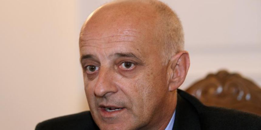 13.11.2013., Osijek – Zupan osjecko-baranjski Vladimir Sisljagic primio je ravnatelja DUZS-a Jadrana Perinica. Jadran Perinic. Photo: Marko Mrkonjic/PIXSELL 13.11.2013., Osijek – Zupan osjecko-baranjski Vladimir Sisljagic primio je ravnatelja DUZS-a Jadrana Perinica. Jadran Perinic. Photo: Marko Mrkonjic/PIXSELL