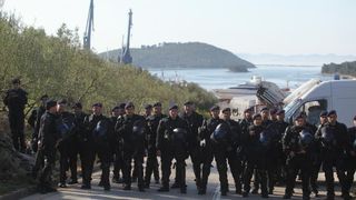 Radnicima škvera Nauta Lamjana interventna policija PU Zadarske onemogućila je pokušaj ulaska u škver u kojem se odvija stečajni postupak. Photo: Filip Brala/PIXSELL Radnicima škvera Nauta Lamjana interventna policija PU Zadarske onemogućila je pokušaj ulaska u škver u kojem se odvija stečajni postupak. Photo: Filip Brala/PIXSELL