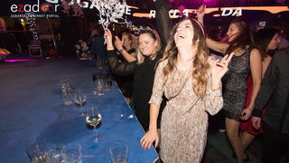 Ludnica u Saturnusu: Najbolji doček u svemiru i šire Ludnica u Saturnusu: Najbolji doček u svemiru i šire