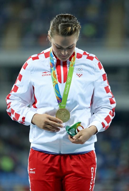 PI Rio de Janeiro, ceremonija dodjele medalja u ženskom disku: zlatnu medalju osvojila je Sandra Perković. Photo: Igor Kralj/PIXSELL PI Rio de Janeiro, ceremonija dodjele medalja u ženskom disku: zlatnu medalju osvojila je Sandra Perković. Photo: Igor Kralj/PIXSELL