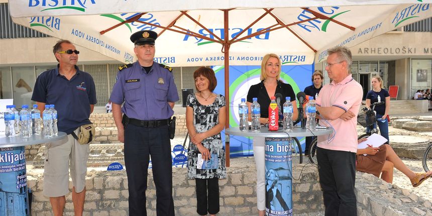 Image 891867 (auto) Image 891867 (auto)