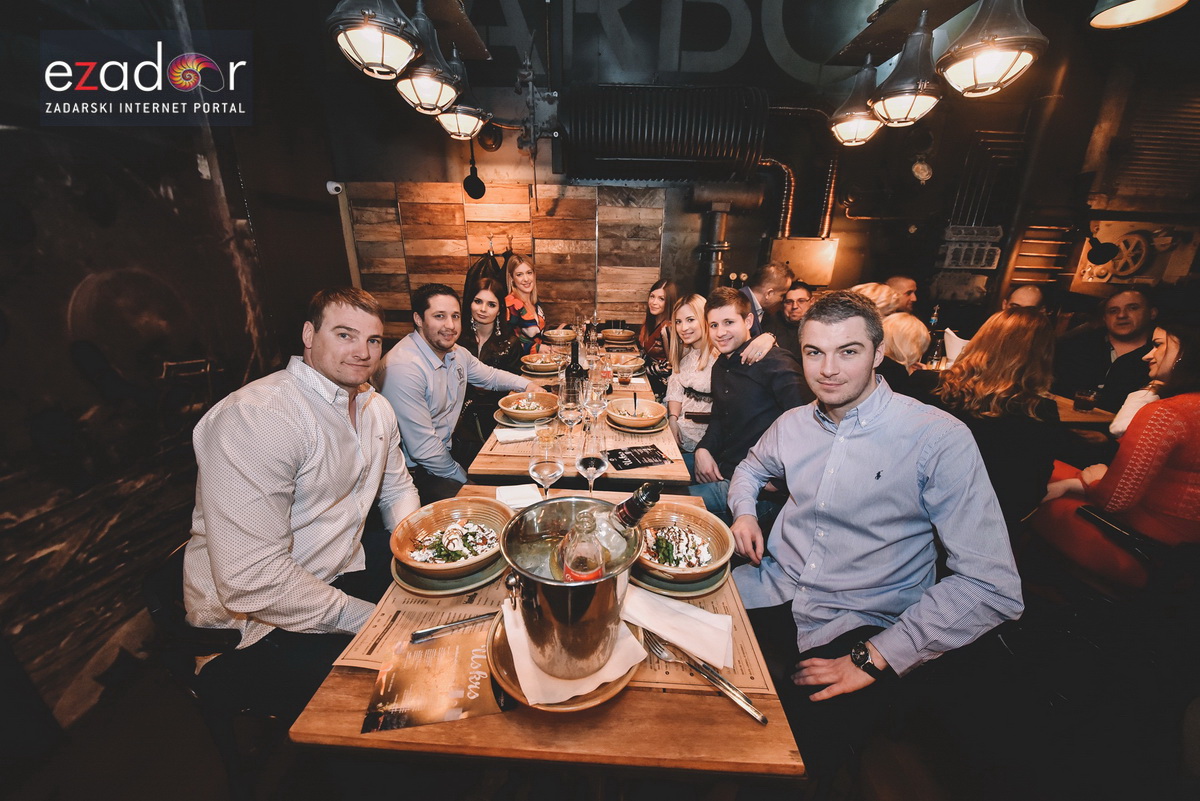 Uskrs u Harbor Cookhouse & Clubu uz klapu Iskon Uskrs u Harbor Cookhouse & Clubu uz klapu Iskon