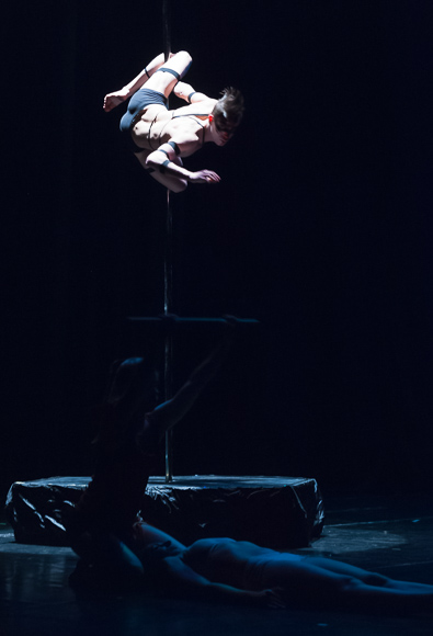 Pole/Chair/Dance show “Mental” @ HNK Zadar, 12.3.2016 – Foto: Ivan Toman Pole/Chair/Dance show “Mental” @ HNK Zadar, 12.3.2016 – Foto: Ivan Toman