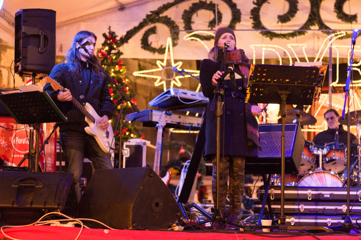 Doček 2017: Najluđa noć na zadarskom Poluotoku privukla više tisuća Zadrana i gostiju Doček 2017: Najluđa noć na zadarskom Poluotoku privukla više tisuća Zadrana i gostiju