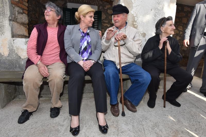 Predsjednica Grabar Kitarović u posjeti Olibu. Foto: Dino Stanin/PIXSELL