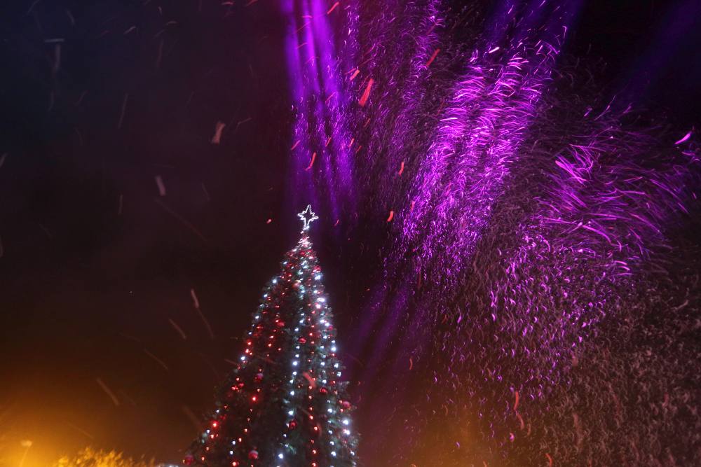 Advent na Viru: Crvena jabuka oduševila u “sniježnom” Viru Advent na Viru: Crvena jabuka oduševila u “sniježnom” Viru