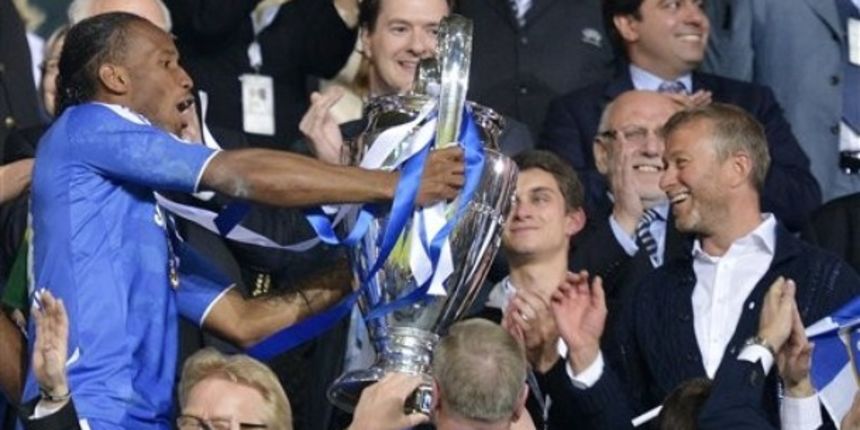 Didier Drogba i Roman Abramovič, Foto: AP Photo Didier Drogba i Roman Abramovič, Foto: AP Photo