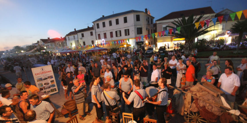 Biogradska noć 2010. (foto:Saša Čuka) Biogradska noć 2010. (foto:Saša Čuka)