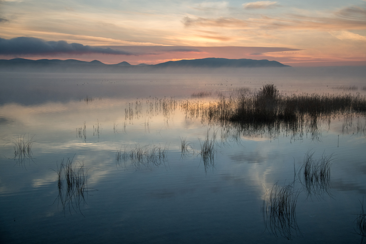 Čarobno jutro na Vranskom jezeru Čarobno jutro na Vranskom jezeru