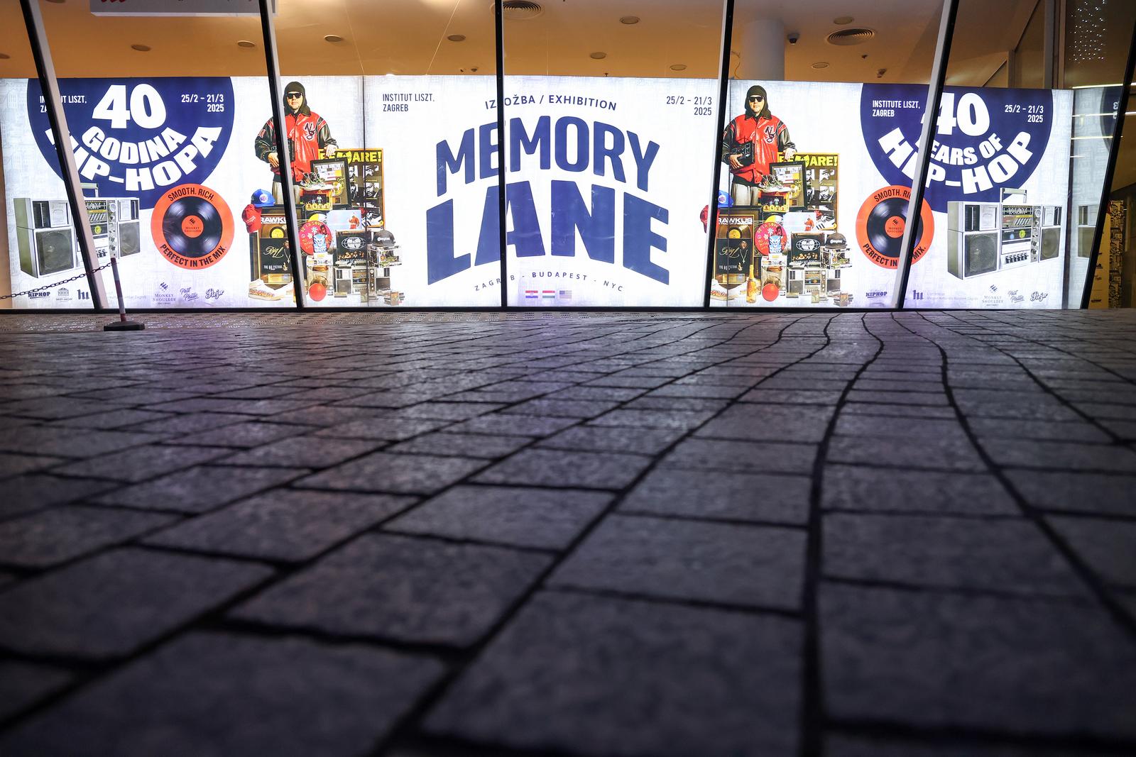 Otvorena je izložba Memory Lane – 40 godina hip-hopa Otvorena je izložba Memory Lane – 40 godina hip-hopa